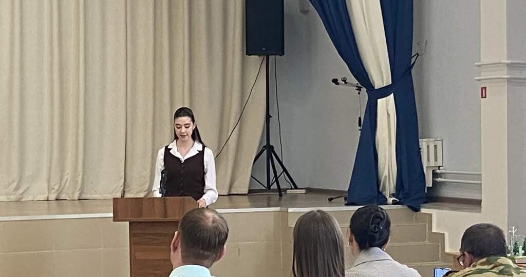 Донецкие школьники защищали проекты в память о Чернобыльской катастрофе