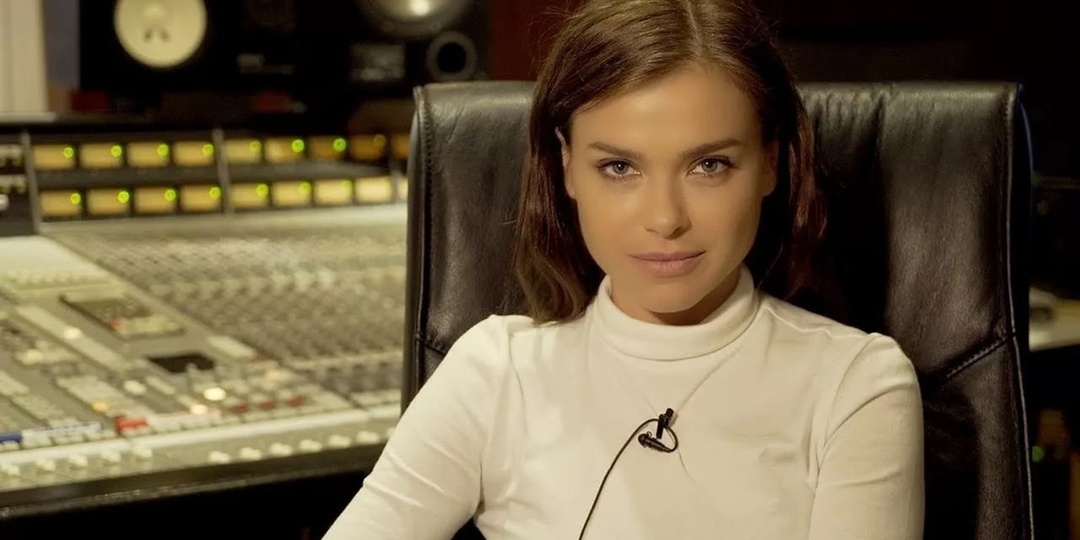 Темникова показала откровенное фото в воде