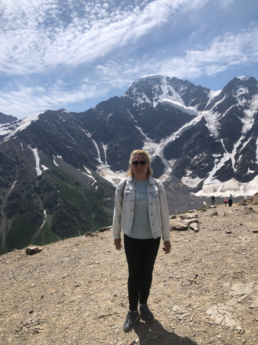 Это я на станции Мир, а за моей спиной ледник «Семерка»