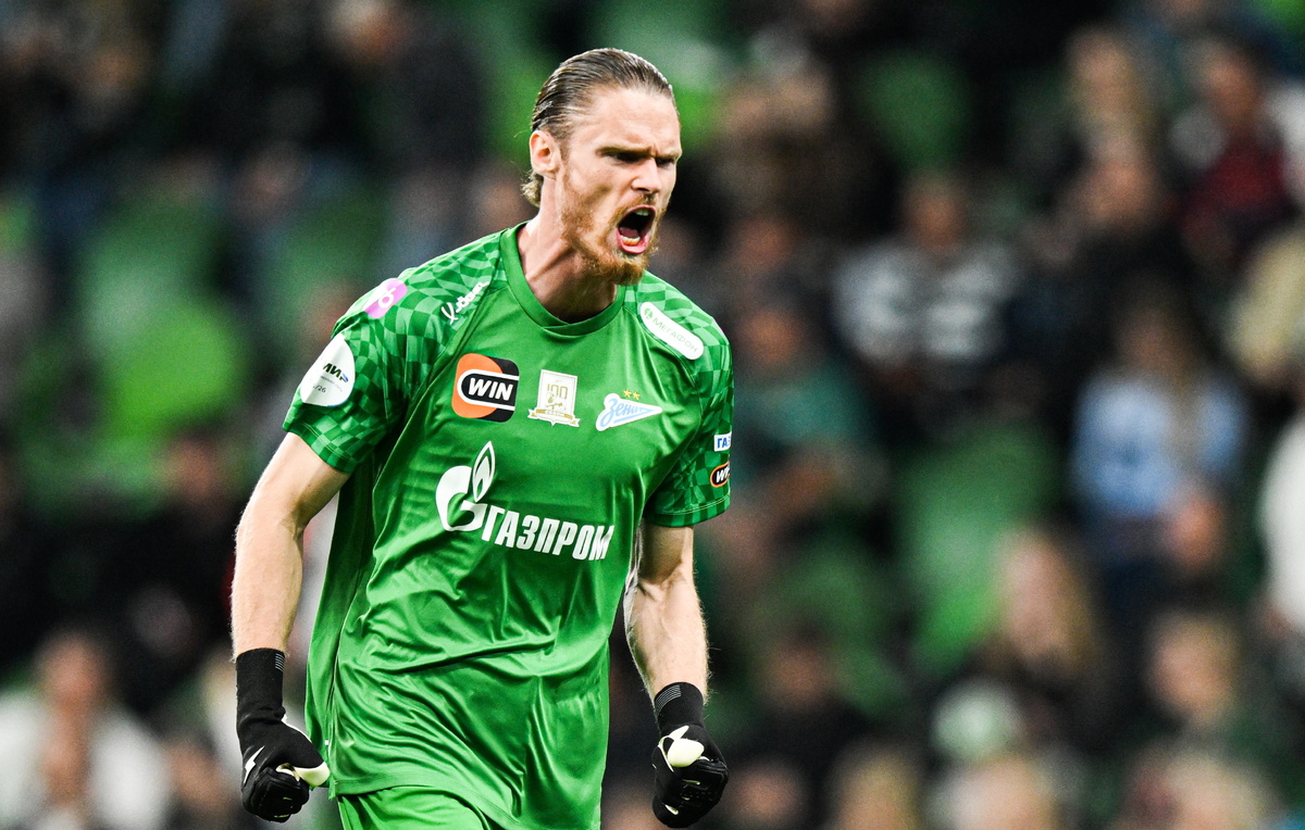    Вратарь "Зенита" Денис Адамов  Степан Ноздрев/ТАСС