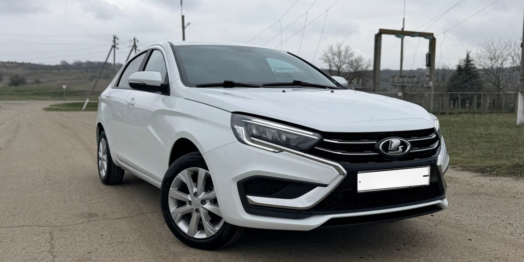 Решил продать Ладу Весту (2025 - 13.000 км) в идеале. Был уверен - оторвут с руками: за 1 месяц - ни одного звонка. Объясняю, почему