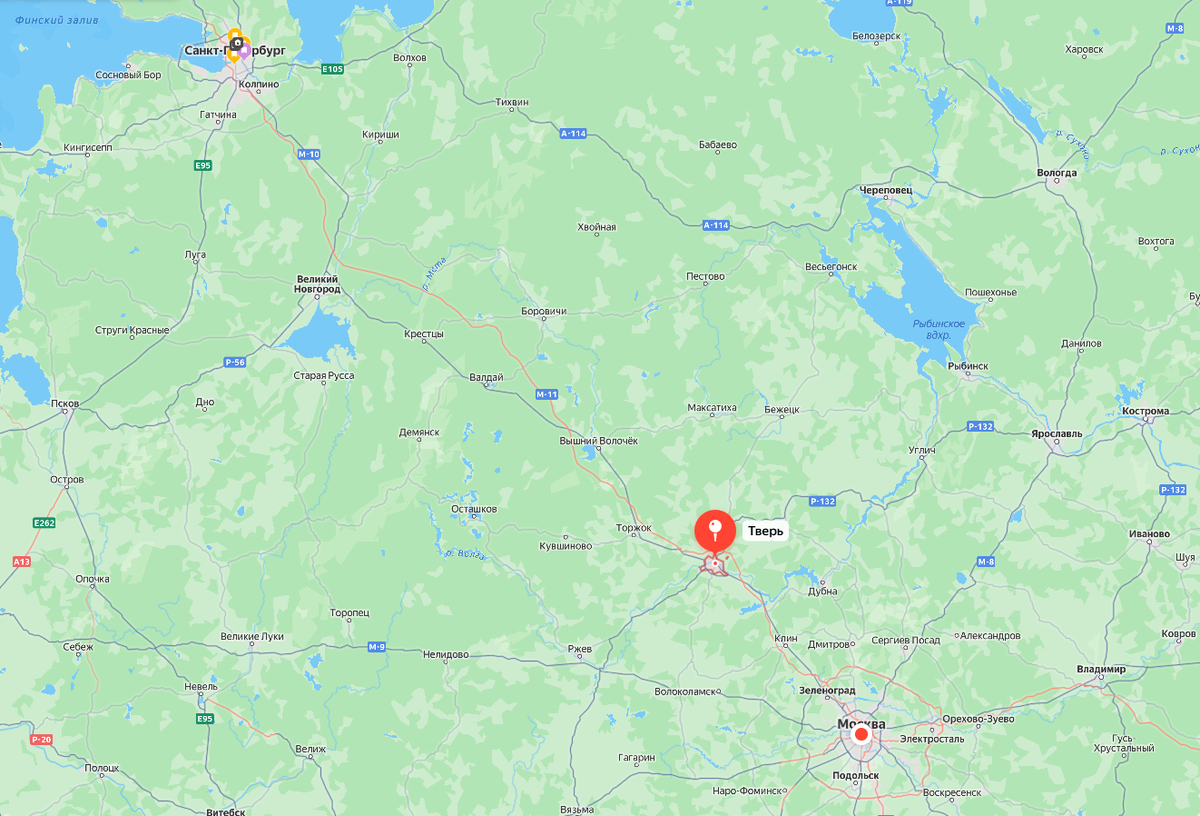 Расположение от Санкт-Петербурга и Москвы