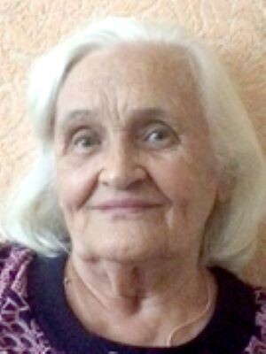 Это не она. Фотографий прабабушки, тем более в цифровом формате, у меня, к сожалению не сохранилось. А кто это я не знаю. Но очень похожа. Практически одно лицо.