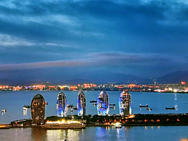 Санья vs Линшуй vs Ваньнин: какой курорт Хайнаня выбрать под ваш бюджет и характер