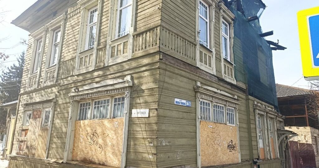 Историческое здание в центре Костромы хотят отнять у собственников через суд