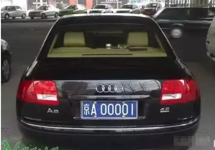 Цифровой фетиш: Почему китайцы боятся цифры 4 и готовы платить миллионы за номер 8 на машине