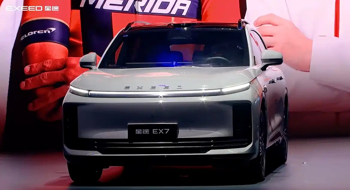 Официальное представление нового кроссовера Exeed EX7 с уникальными технологиями