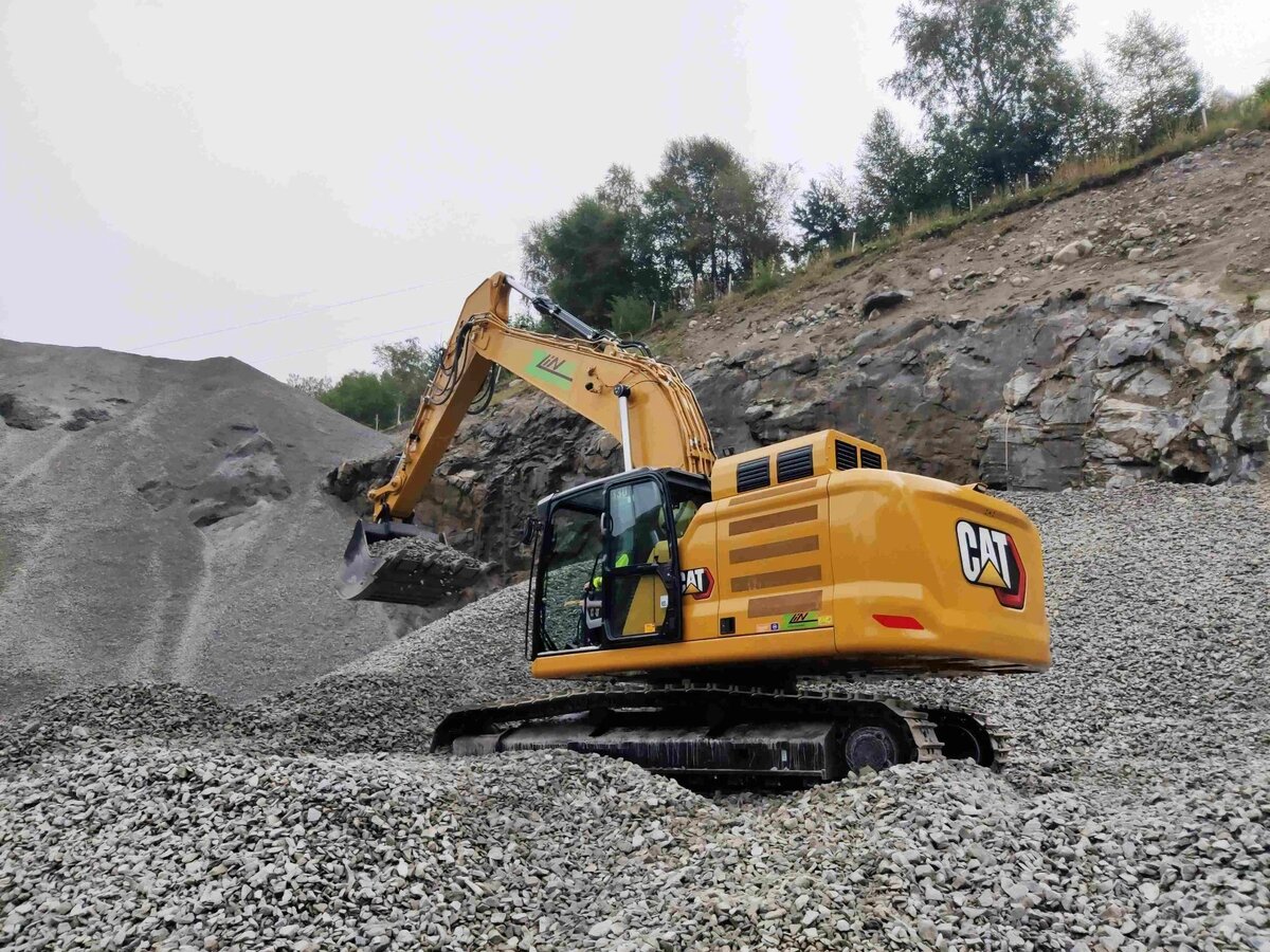CAT 330 Z-Line