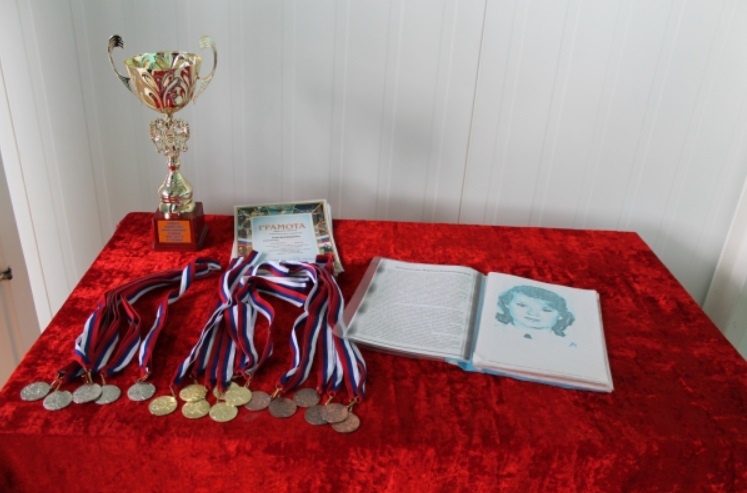 Награды Марины. Фото: penza.sledcom.ru