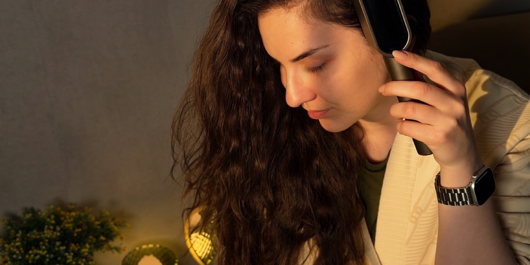 Трихологи одобряют: «умная» лазерная расческа для роста волос, которая работает