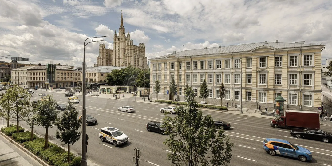 Трёхкомнатная квартира с окнами на Садовое кольцо