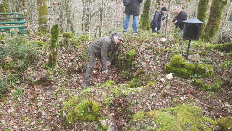В Сочи исследуют руины древнего храма