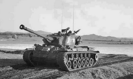 «Генерал, опоздавший на войну»: Почему американский танк М26 Першинг — это самая дорогая афера Крайслера