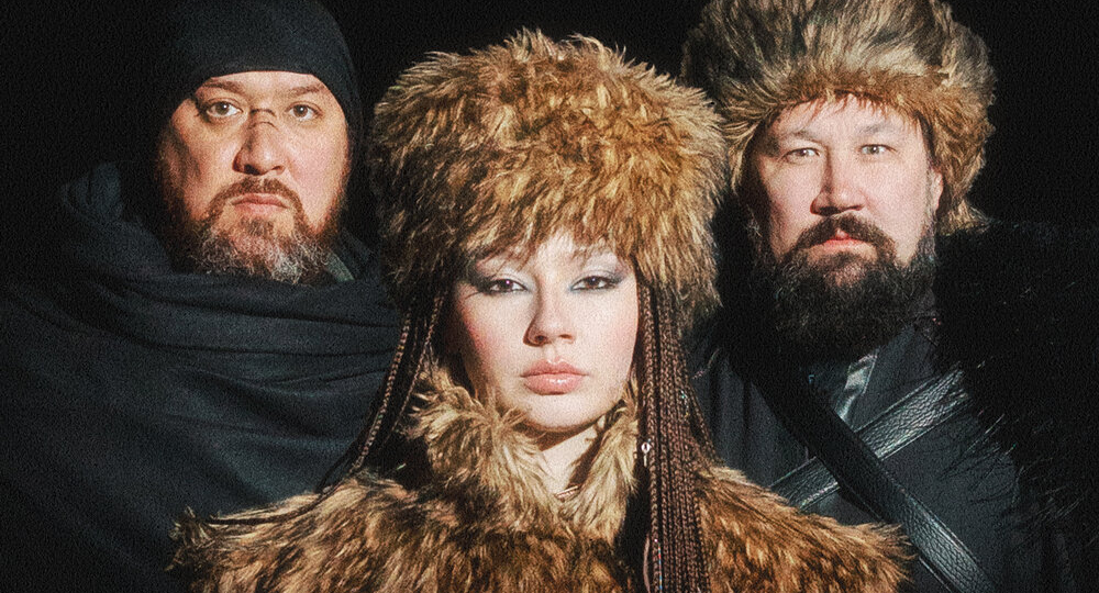 Ay Yola: всё больше блеска ради протокола