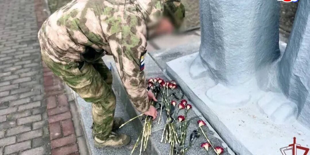 ❤️ Росгвардейцы благоустроили мемориал героям Великой Отечественной войны в Запорожской области