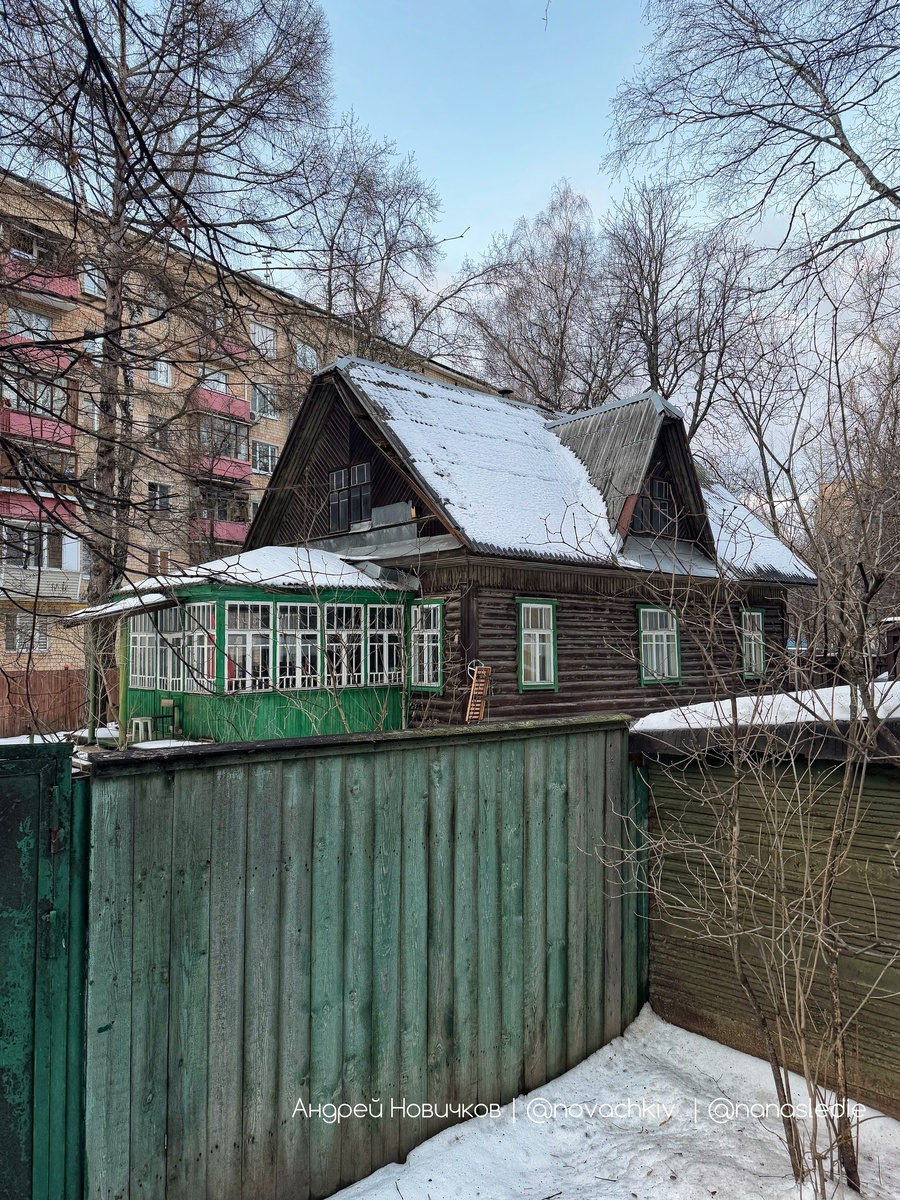Дом летчика-испытателя А. И. Жукова. Фотограф: Андрей Новичков (Фото из сообщества "Наступление на наследие" https://vk.com/wall-113937705_6083 )