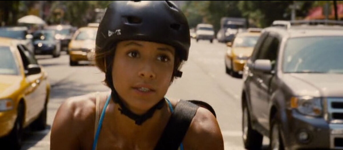 Ванесса, кадр из фильма "Срочная доставка"