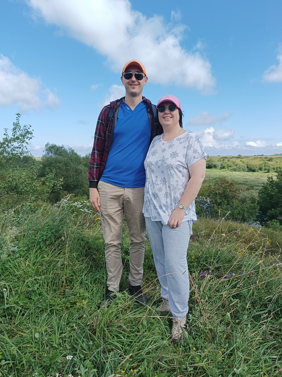 Автор с мужем в путешествии к Ильменскому глинту на первую годовщину свадьбы 