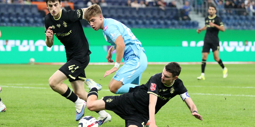 "Зенит" обыграл "Динамо" Махачкала со счетом 1:0