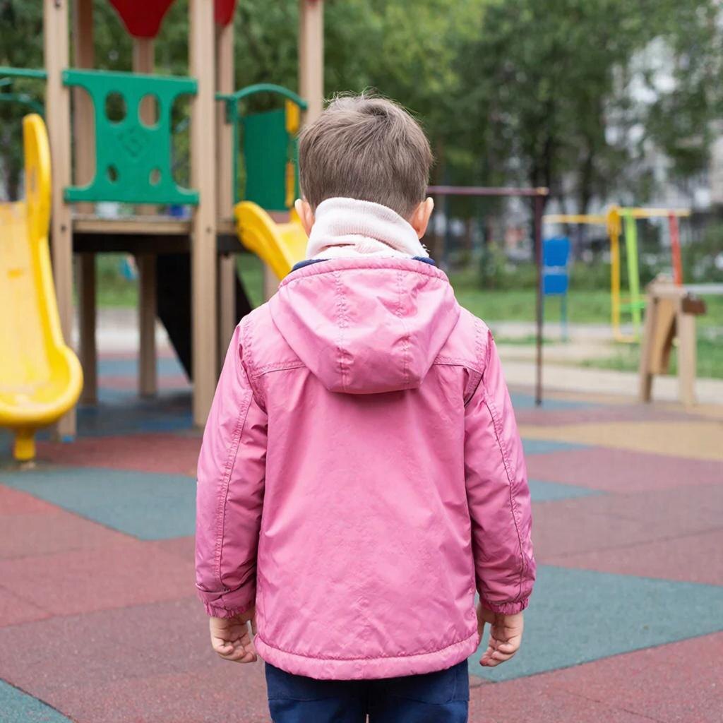 - Мама, я что? Девочка? Так ребята в саду сказали...