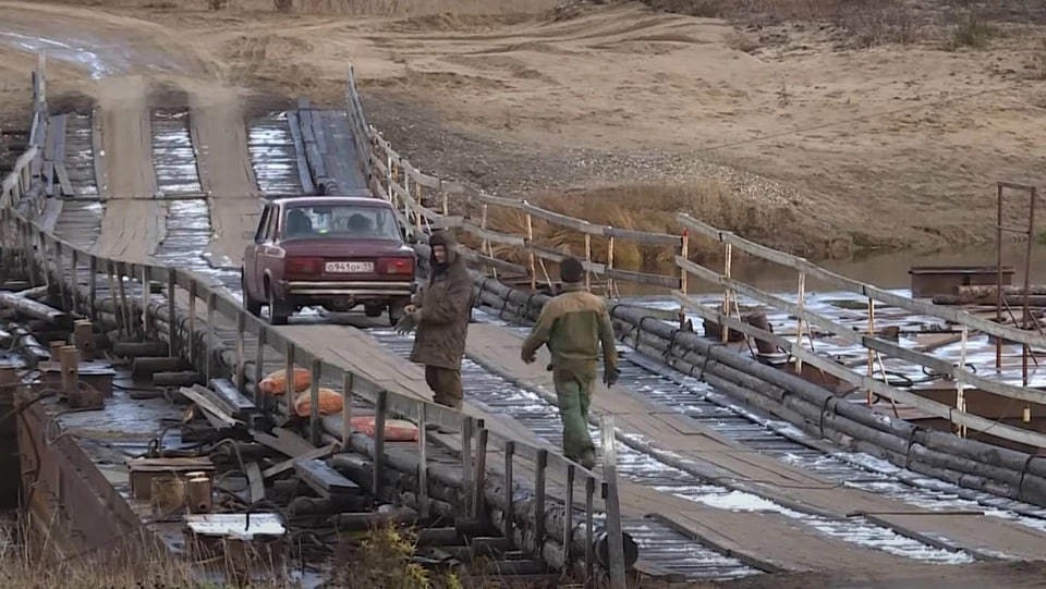    В Коми раньше срока начали устанавливать понтонные мосты