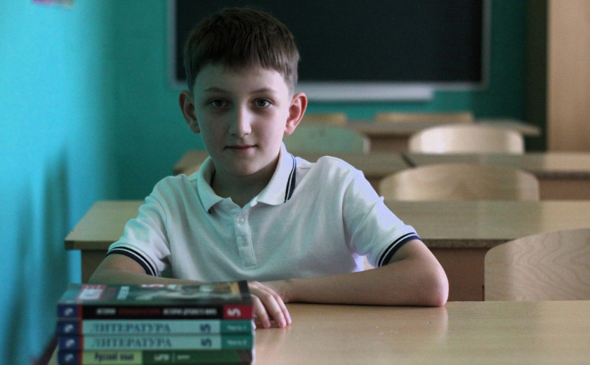 Учебный год для российских школьников предложили продлить на две недели