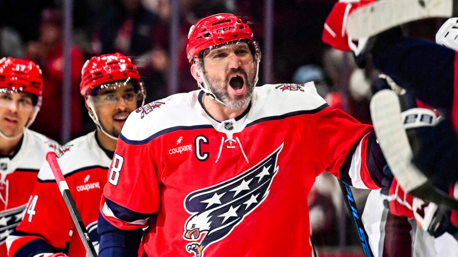 Россиянин Капризов обставил самого Гретцки! Овечкин и вовсе далеко позади