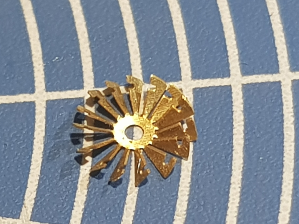 Одна из крыльчаток двигателя