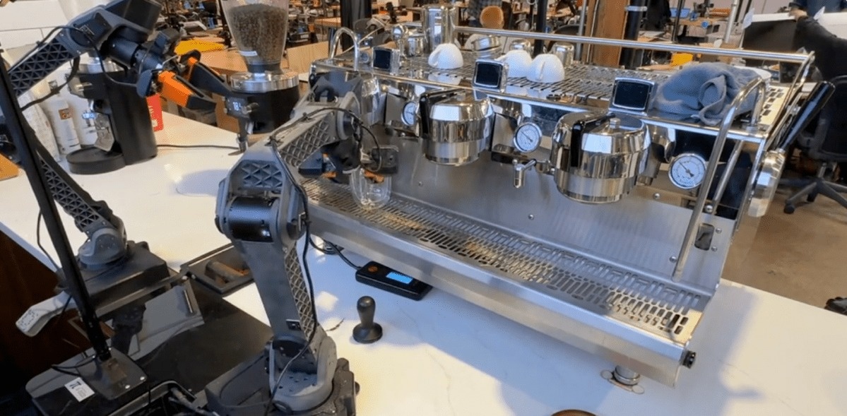 Фото: Physical Intelligence  📷
