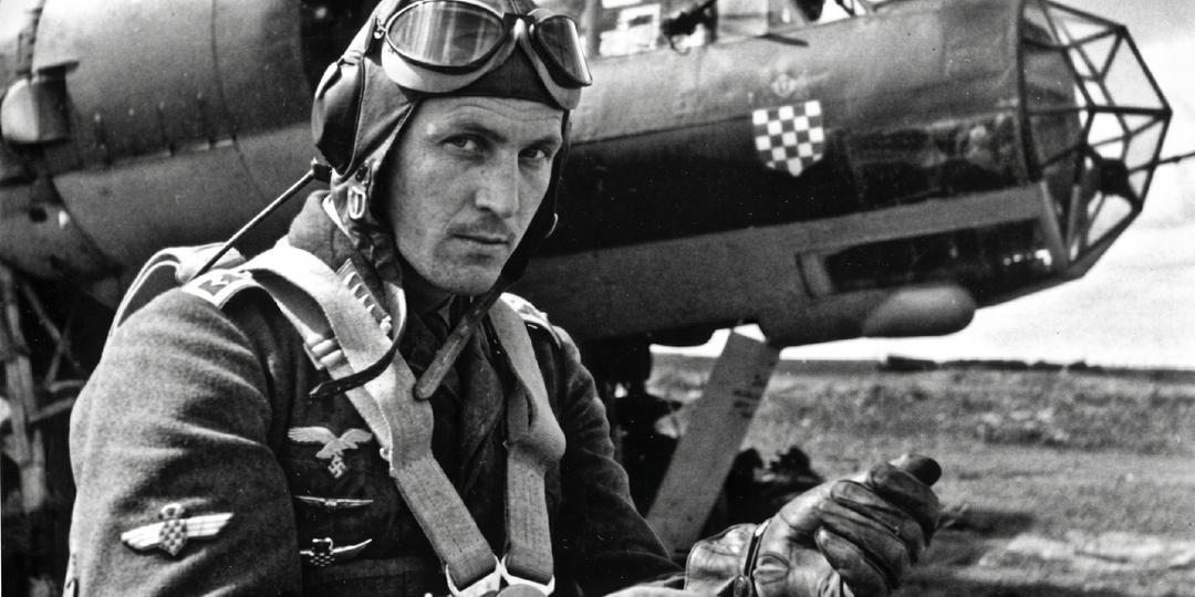 Как пленный немецкий летчик стал хвастаться на допросе, что он "чистокровный ариец". Как с него сбили спесь наши находчивые летчики?