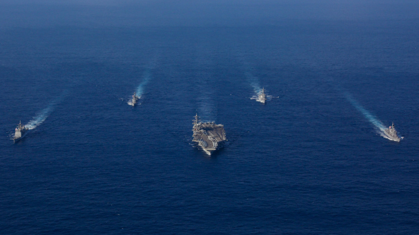 Трамп: США перехватили иранское судно, пытавшегося прорвать блокаду