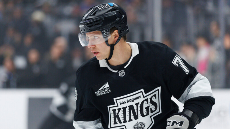 «Лос‑Анджелес» проиграл «Колорадо» в матче Кубка Стэнли, Панарин забил гол