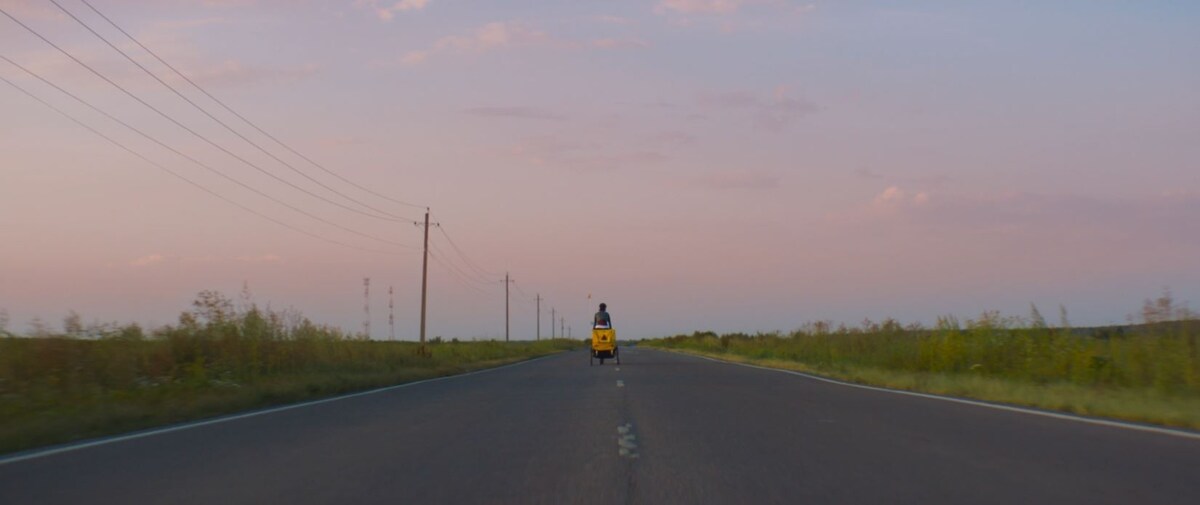 Кадр из фильма "Поехавшая"