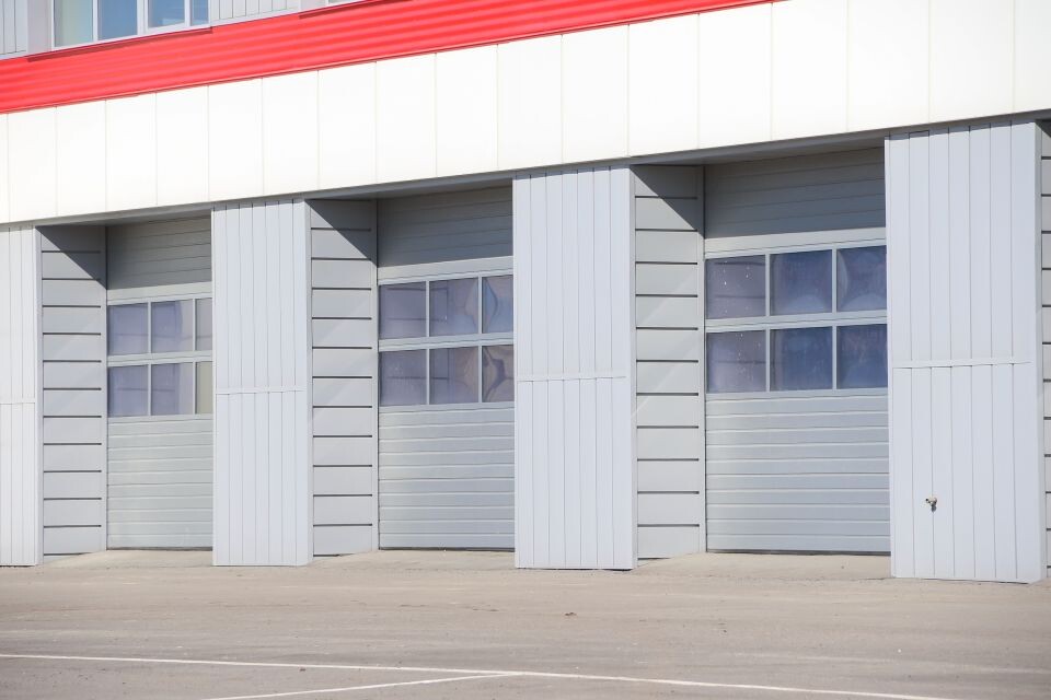    Здание на ул. Попова, 220г. Источник: Виталий Барабаш/"Толк"