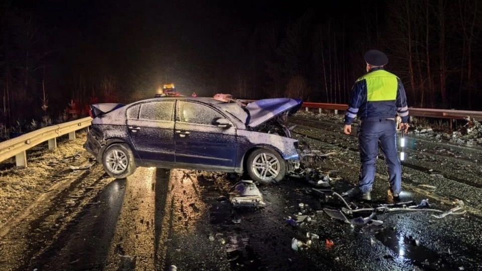 Трое уральцев пострадали в ДТП из-за гололеда под Нижним Тагилом