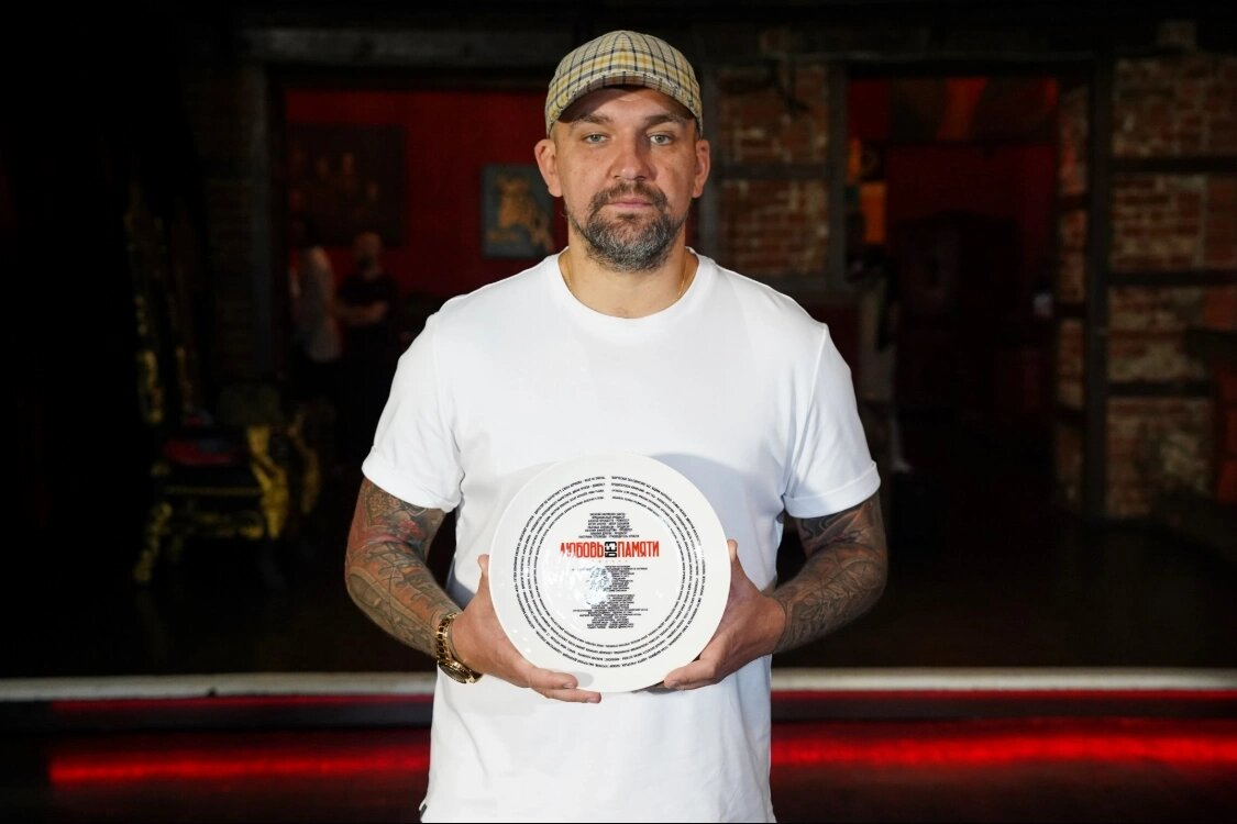 Баста во время первого сбора труппы мюзикла «Любовь без памяти», июль 2025 г.📷
