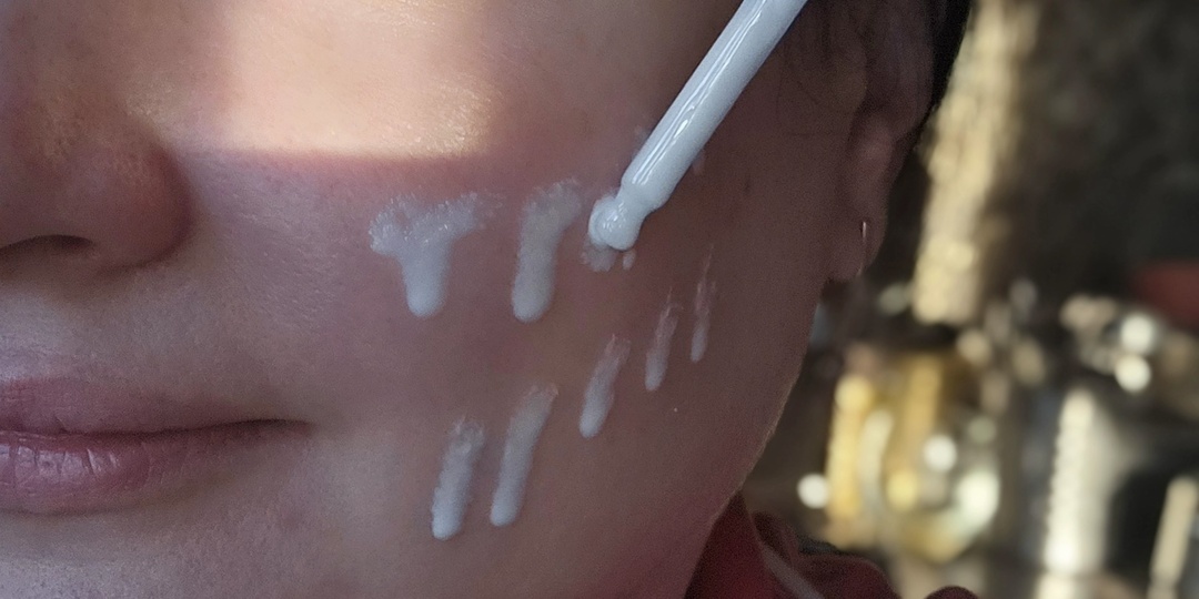 Одно средство, которое теперь в моей косметичке живёт постоянно