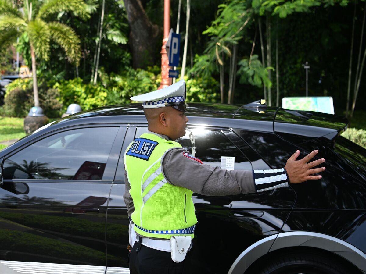    Сотрудник полиции во время подготовки к саммиту G-20 на Бали | © РИА Новости / Павел Бедняков