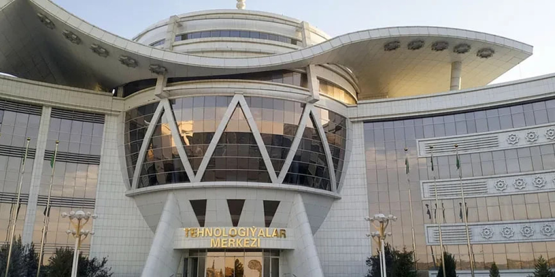 В Туркменистане создали биопрепарат для очистки почв от нефти