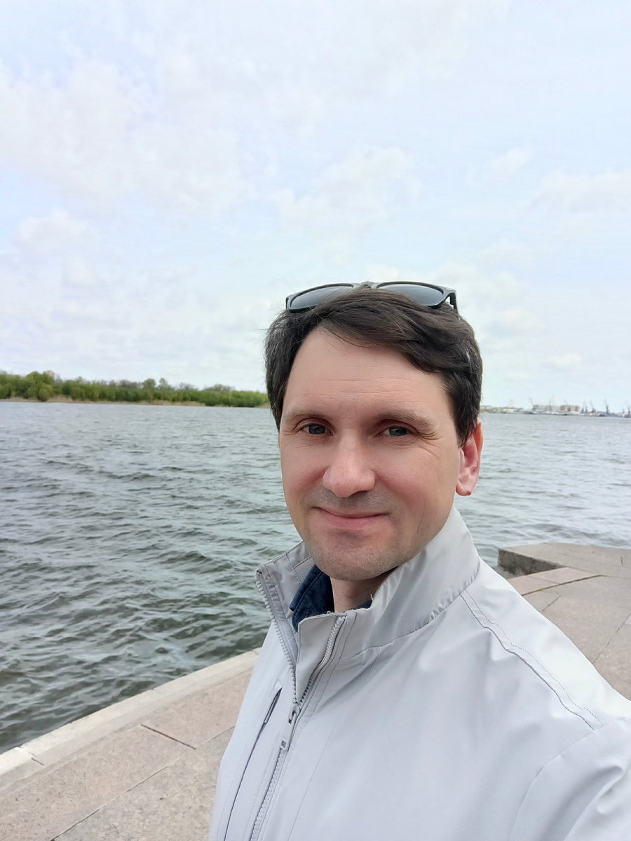 Олег Теренин - директолог. Опыт работы в мебельной нише более 6 лет.