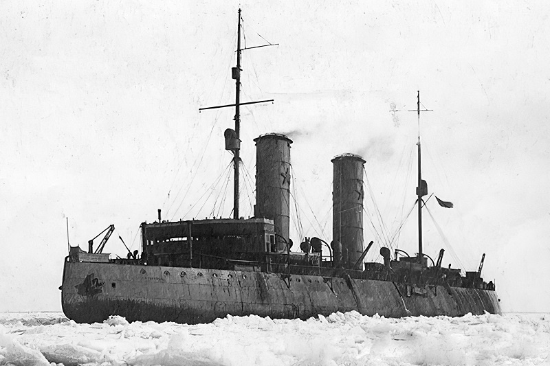 Старое фото парового ледокола "Святогор/Красин" до модернизации, найденное в интернете.