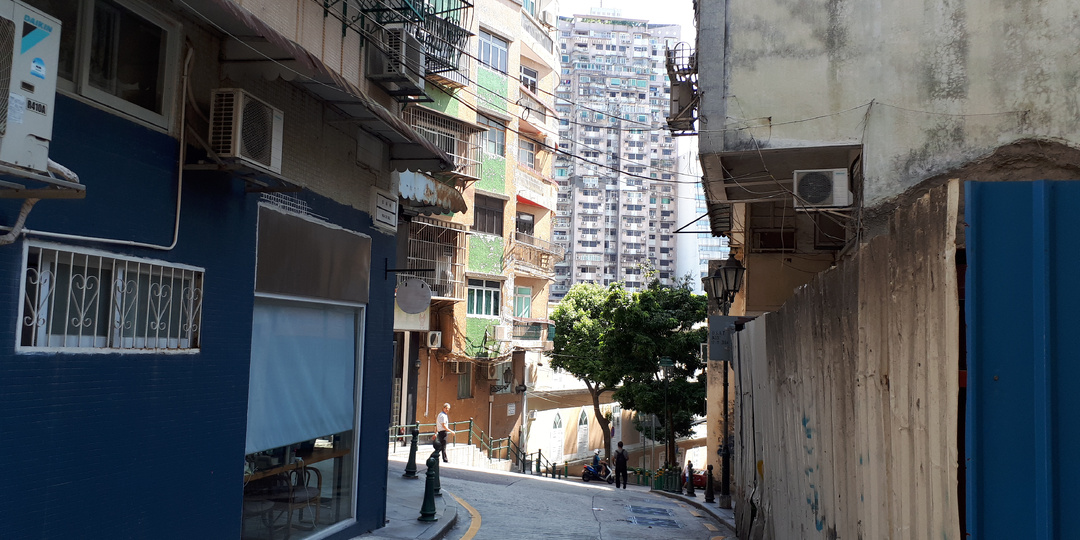 Про манго и электричество. История с зарядкой.