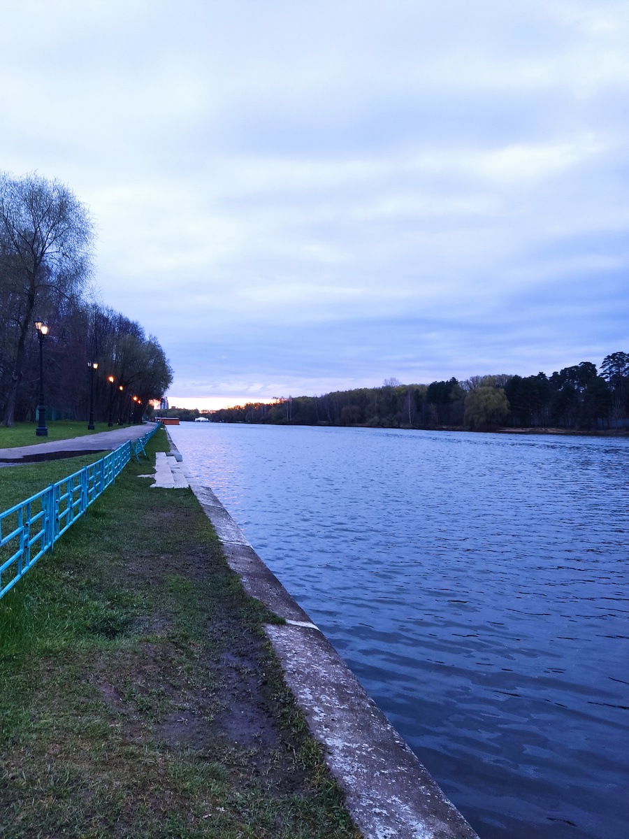 Ветрено, промозгло, но с удочкой