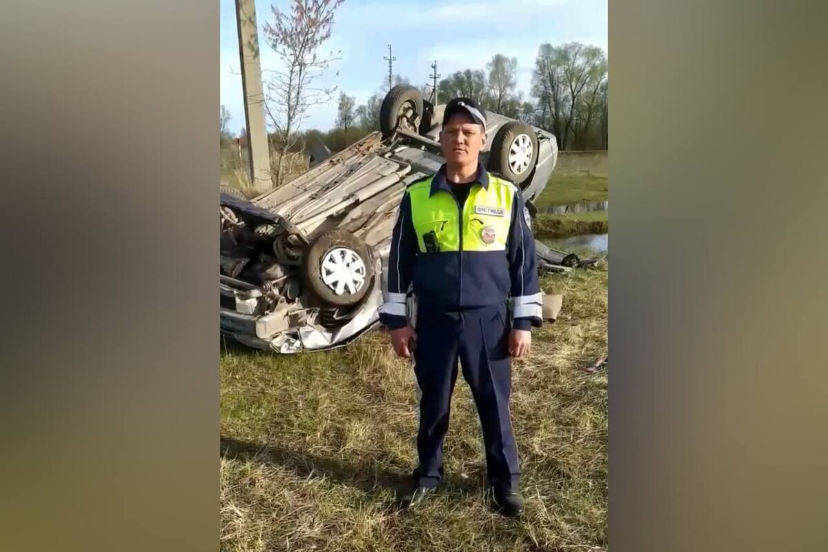    Пассажир погиб, водитель в больнице: На трассе Оренбургской области перевернулся автомобиль