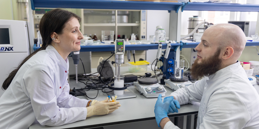 Учёные создают альтернативу антибиотикам в «биополимерной обёртке»