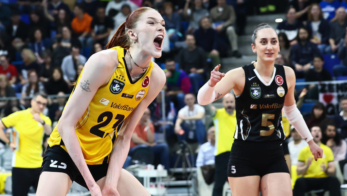    Марина Маркова (слева). Global Look Press