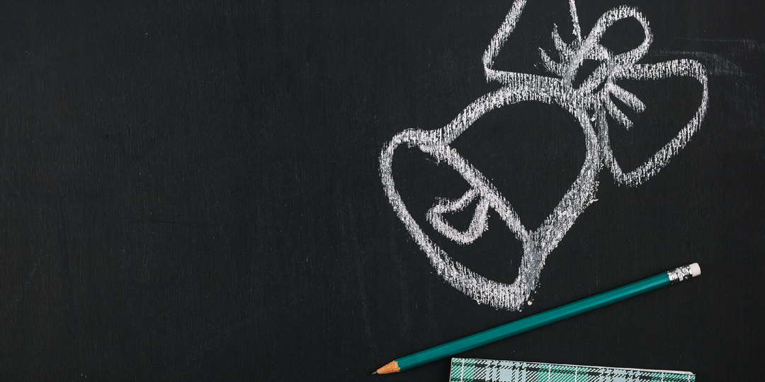 Игра теней - 29. - А может уже стоит отстать от мужика? Сколько можно перед ним унижаться? Займись собой