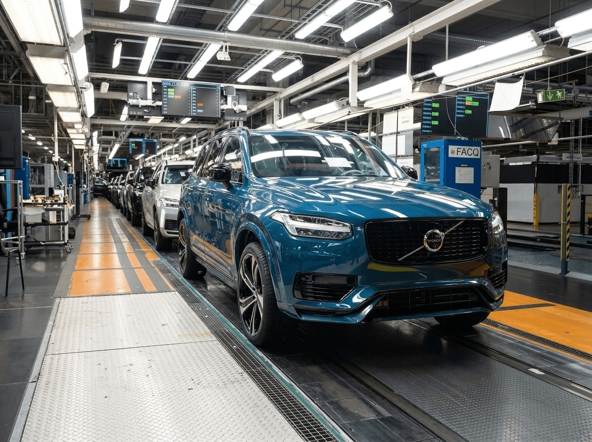 Последний дизельный Volvo сошел с конвейера и отправился в музей. Когда прекратится выпуск бензиновых моделей и какие электромобили займут их место в 2030 году?