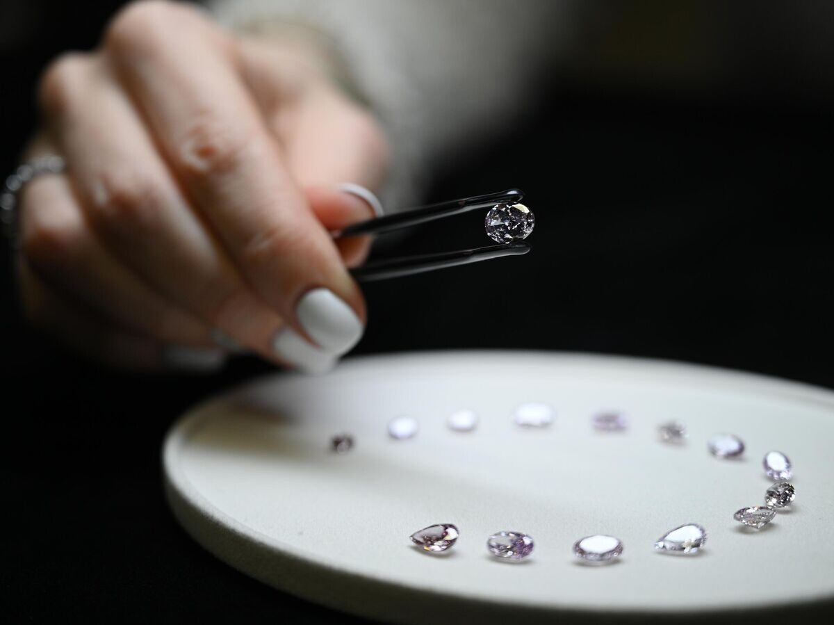    Коллекция ALROSA Diamond Exclusive | © РИА Новости / Рамиль Ситдиков