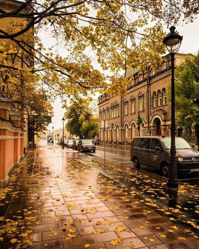 Эта история произошла в Москве, в конце семидесятых.